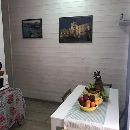 Konukevi Chanel Siraküza