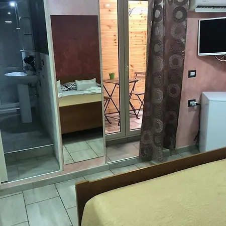 Konukevi Chanel Siraküza